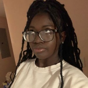 Meet your Posher, Emani